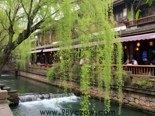 四月六眉挂柳湾，十七山色四五看生肖揭秘，探寻龙之生肖奥秘
