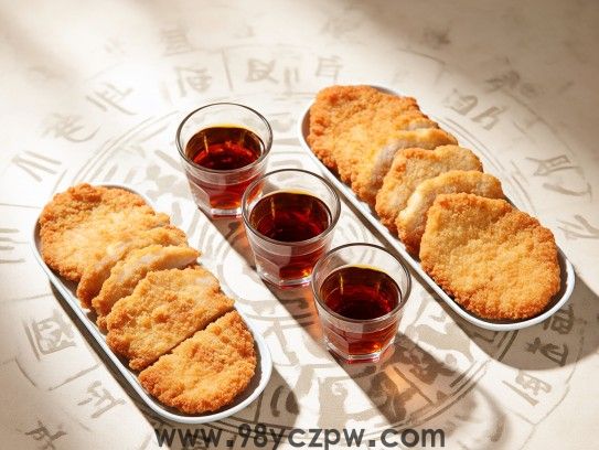 四份鸡排六杯红茶巧解生肖谜题，一语双关揭示生肖奥秘